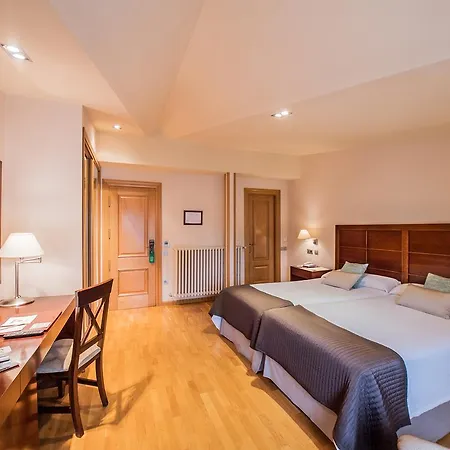 Virginia 4*